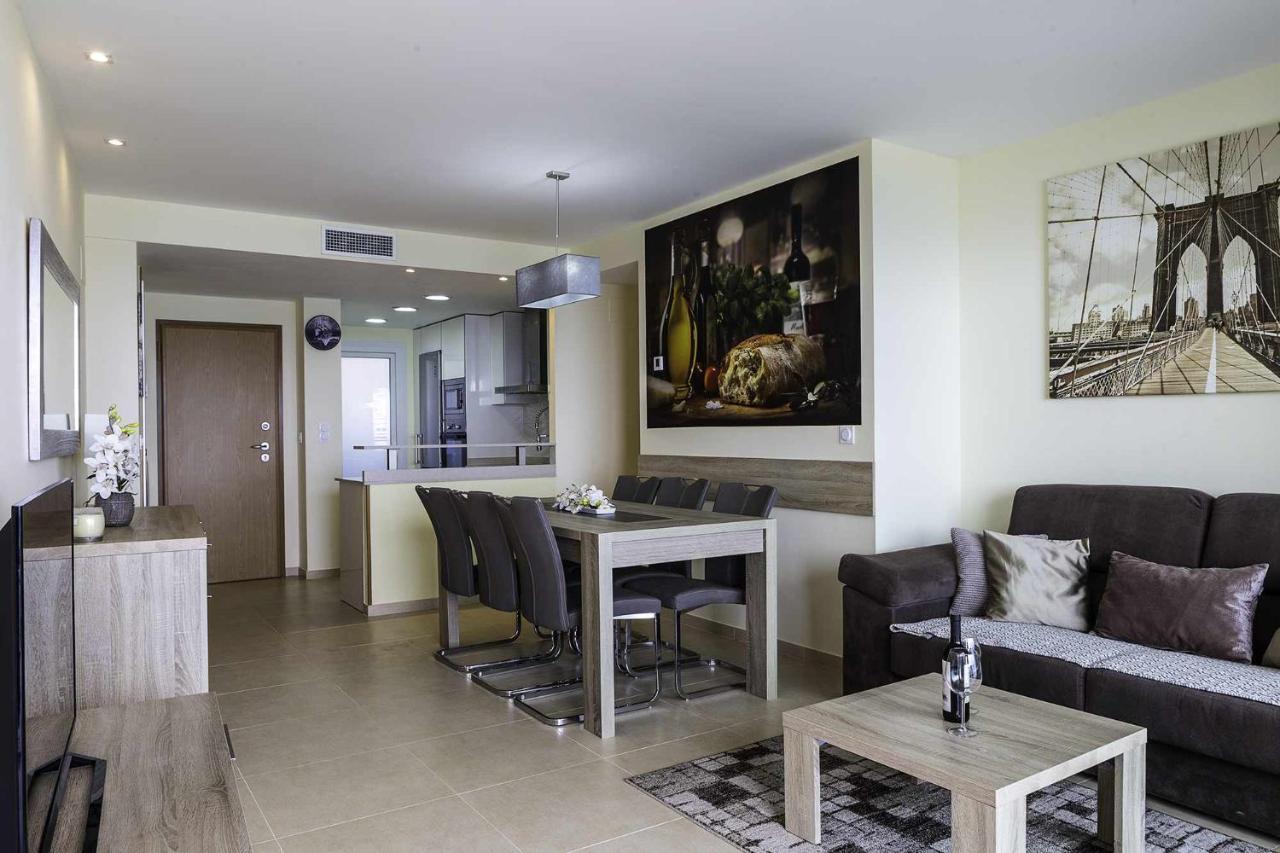 Apartamento Sea Senses Victoria Frente Al Mar Torrevieja Buitenkant foto