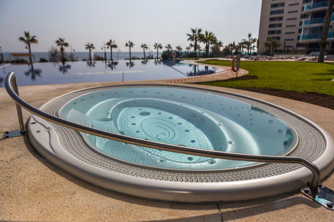 Apartamento Sea Senses Victoria Frente Al Mar Torrevieja Buitenkant foto